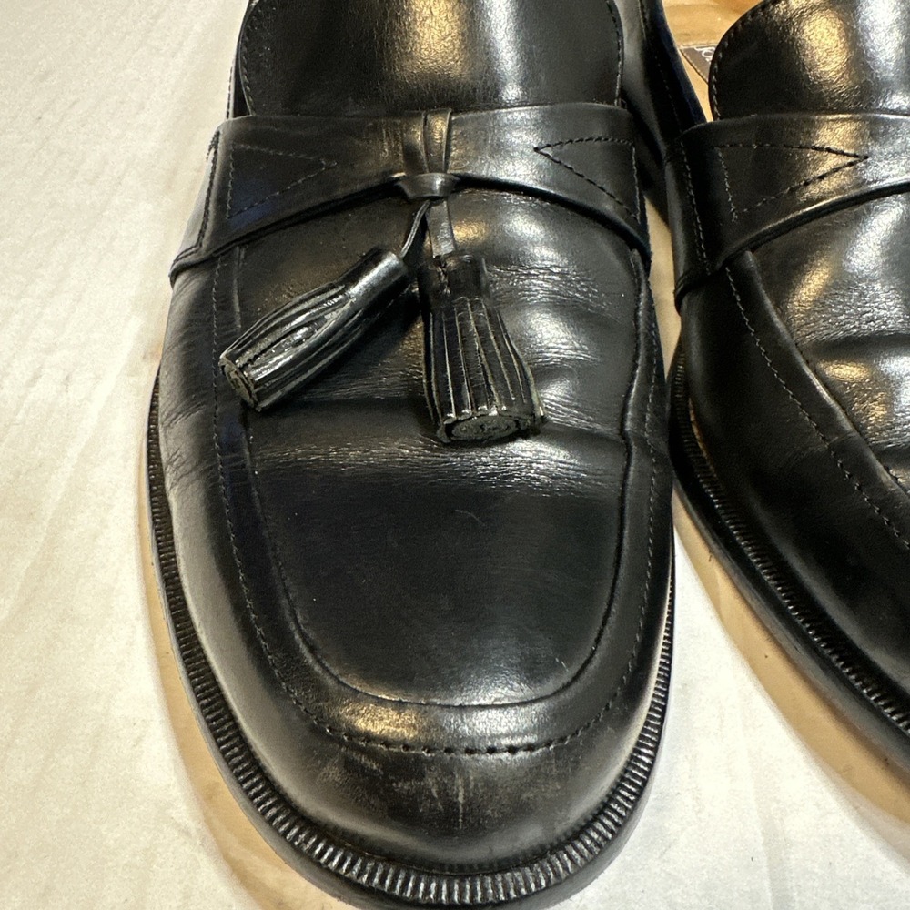 Men's Johnston & Murphy Horner Black Loafers Dress Shoes 8 1/2 M Leather Tassel - Picture 2 of 11